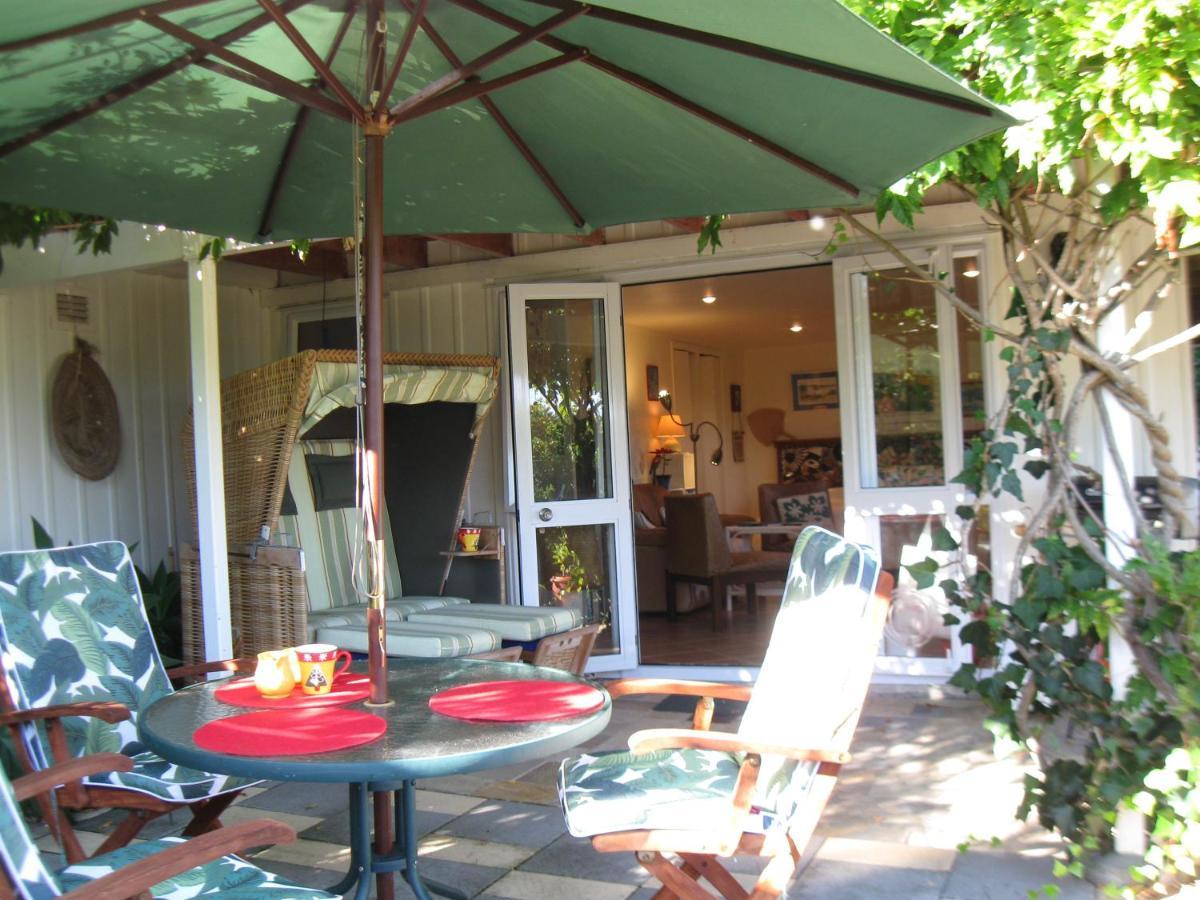 Aimeo Cottage Russell Exterior photo